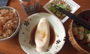 男前豆腐店の「やさしくとろけるケンちゃん」